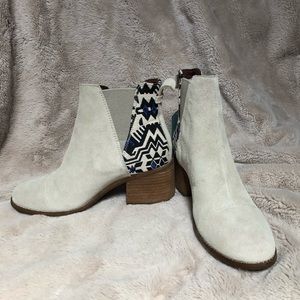 TOMS Esme Women's Casual Suede Leather Booties Shoes Size 8 NWT